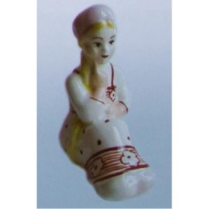 Статуэтка Девочка