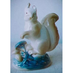 Статуэтка Белочка