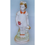 Статуетка дівчина з лійкою