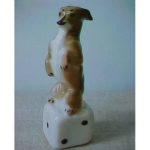 Статуетка ЛФЗІ Собака Манюня на кубі