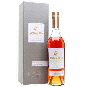 Коньяк Remy Martin Carte Blanche, 20 лет 0,7 л.