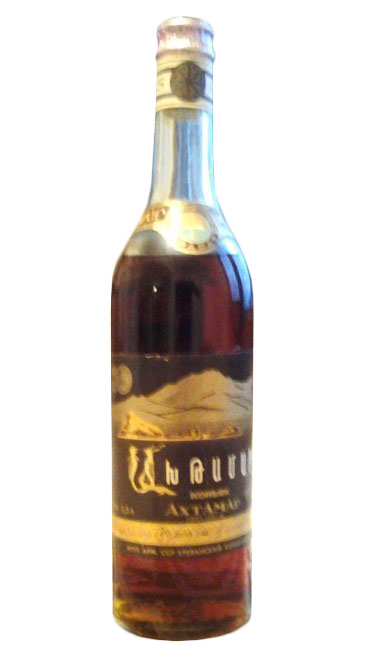 Коньяк Ахтамар 10 летний 0,5 л. Арарат